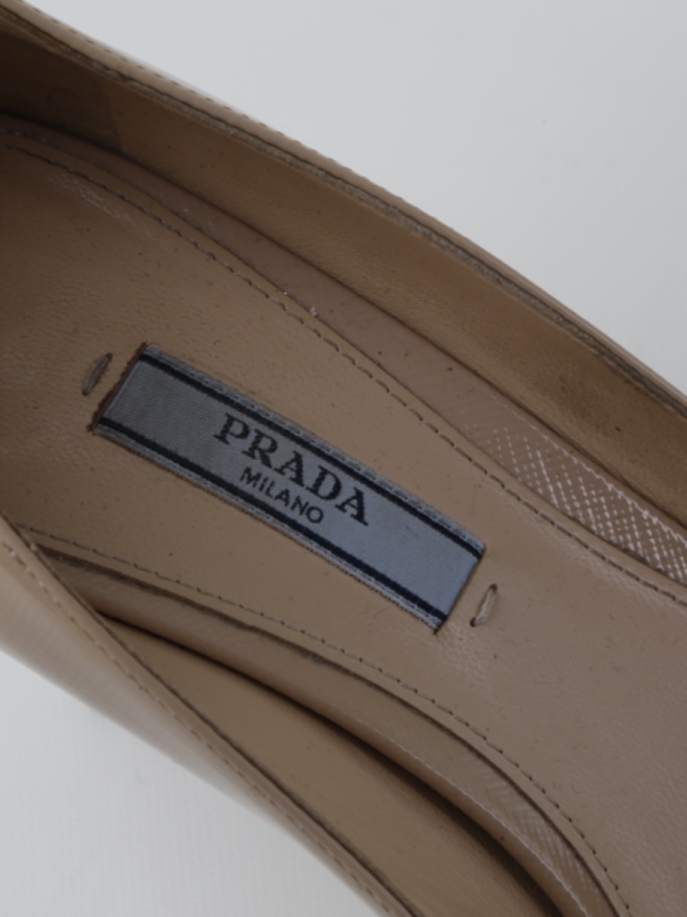 Prada Nude Beige Patent Leather Pointed Toe Pumps Heels Size 39.5 - Picture 16 of 16